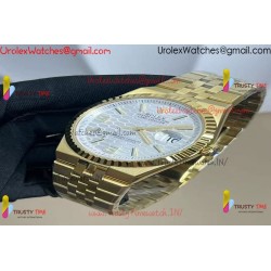 Rolex's new Land-Dweller Datejust 40mm white dial, 18K gold case, movement 7135 gold strap