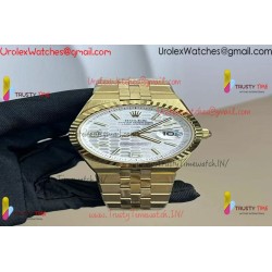 Rolex's new Land-Dweller Datejust 40mm white dial, 18K gold case, movement 7135 gold strap